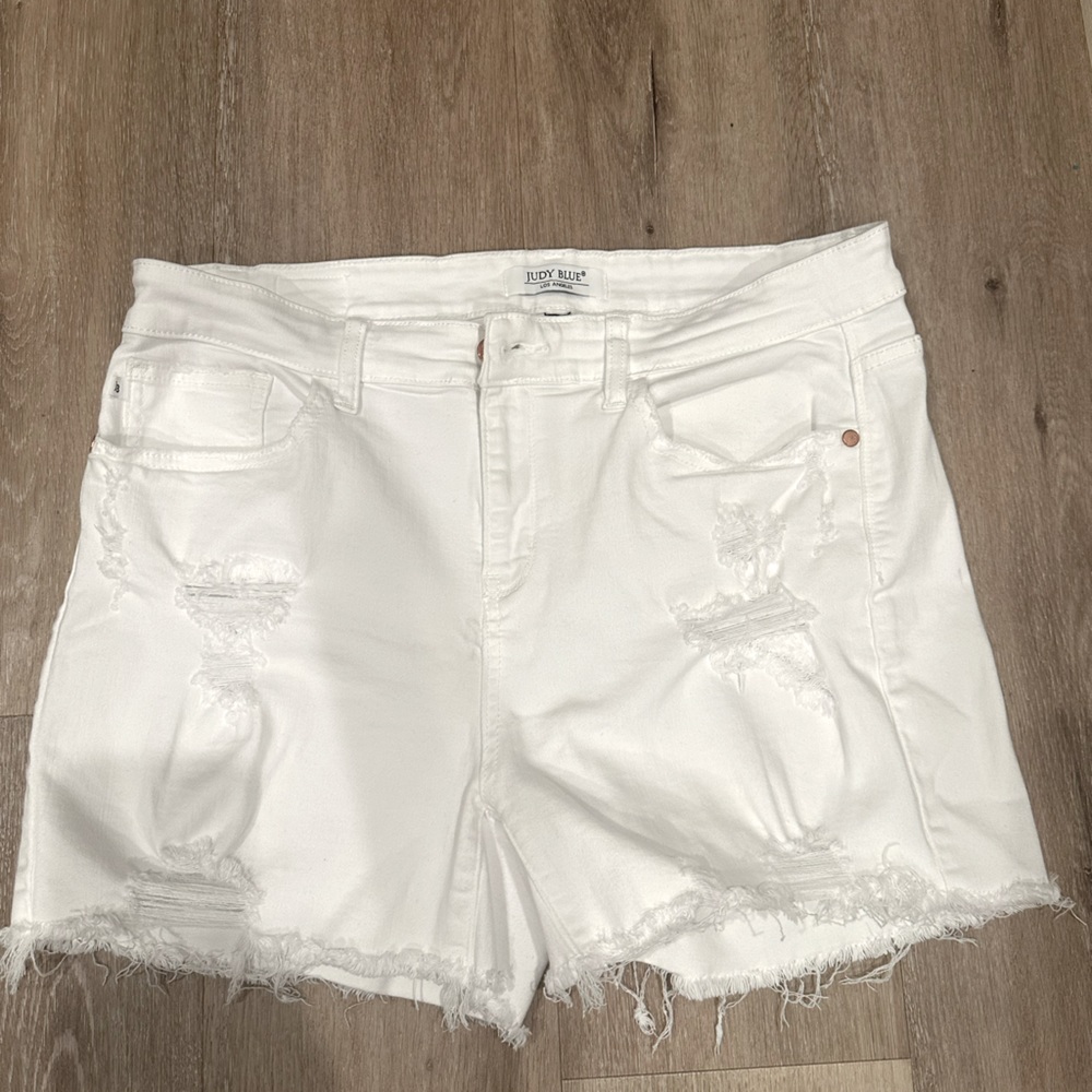 Judy blue white shorts